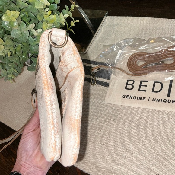 NWT Bed Stu Leather Cadence Wallet Wristlet Crossbody Nectar Lux MSRP $175 - Picture 4 of 16